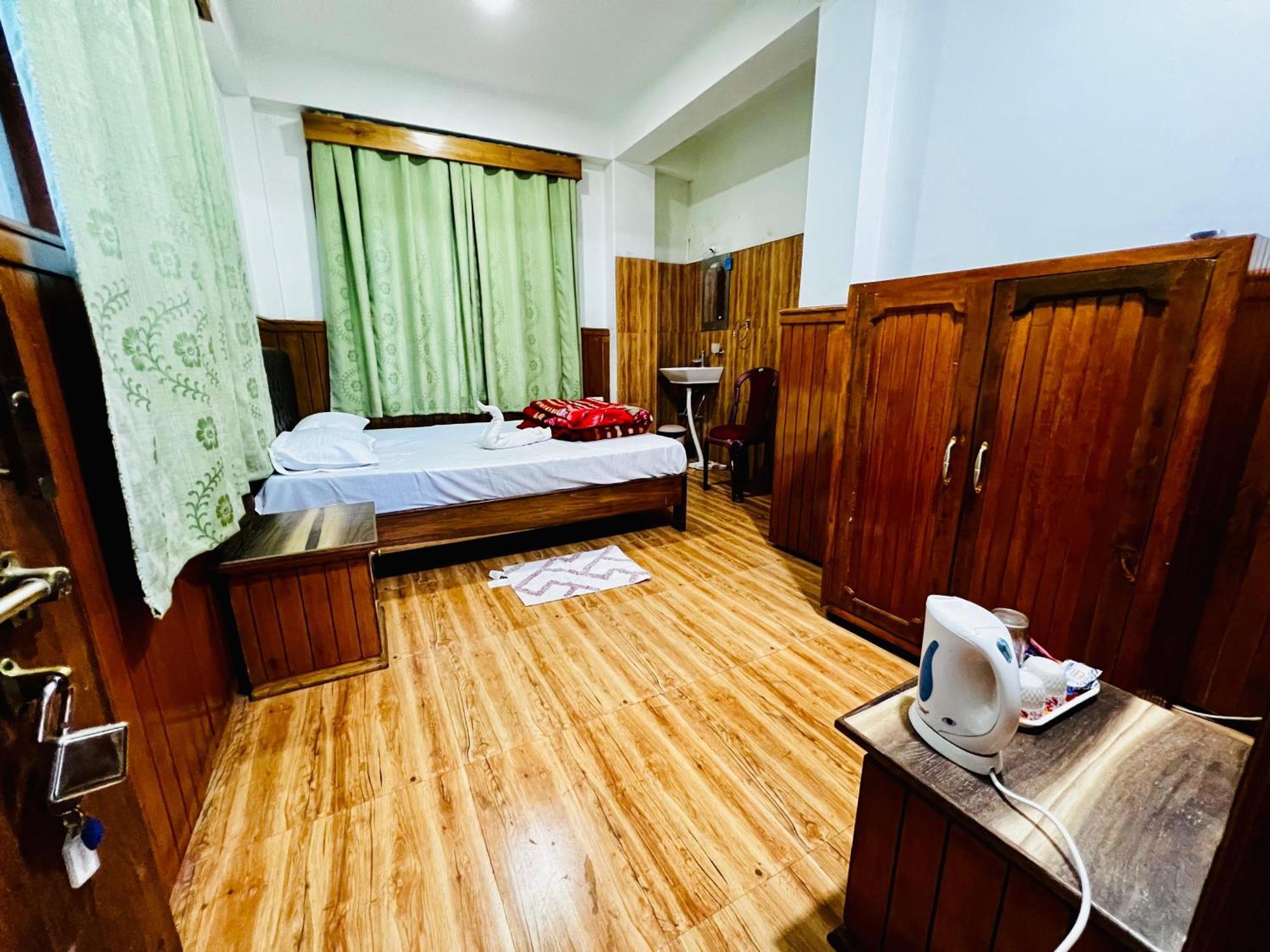Hotel Tashi Gyal Tsen Pelling Exterior photo